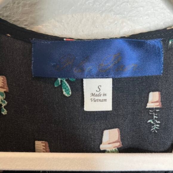 Blue Rain Small Black Ruffle Cactus Flowy Tie Wrap Blouse - Picture 4 of 13